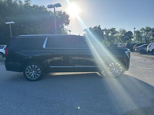 Onyx Black 2021 GMC Yukon XL Denali
