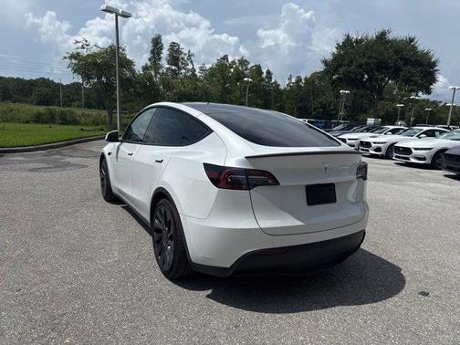 2024 Tesla Model Y Performance