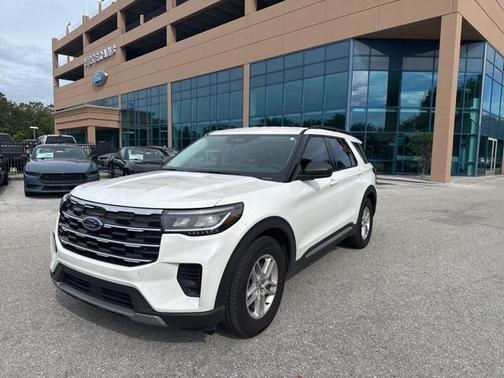 2025 Ford Explorer Active
