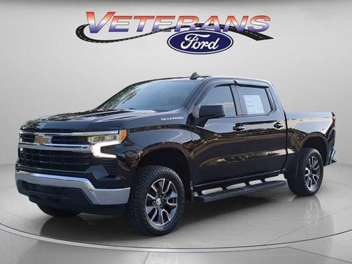Black 2022 Chevrolet Silverado 1500 LT