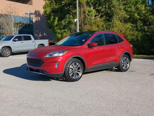 Rapid Red Metallic Tinted Clearcoat 2022 Ford Escape SEL