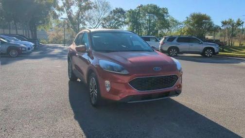 Rapid Red Metallic Tinted Clearcoat 2022 Ford Escape SEL