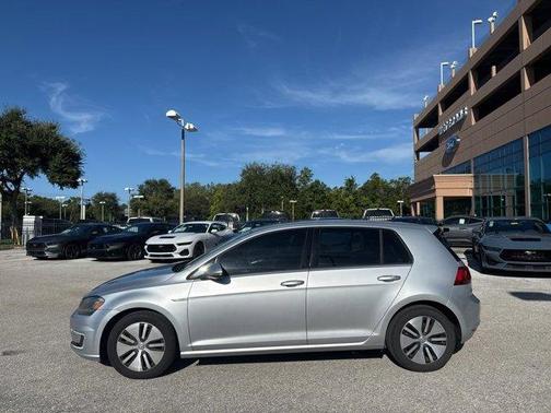 2016 Volkswagen e-Golf SEL Premium