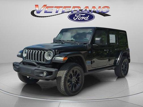 Black Clearcoat 2025 Jeep Wrangler 4xe Backcountry