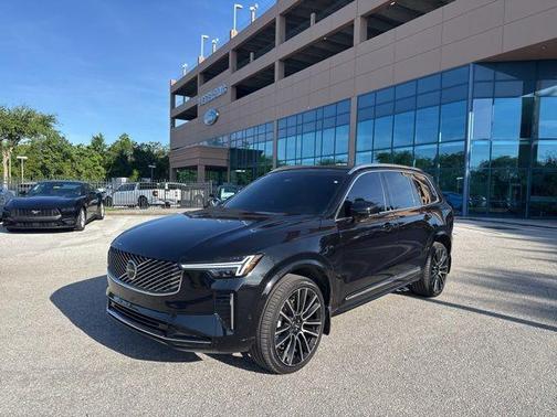 Onyx Black Metallic 2026 Volvo XC90 B6 Plus 7-Seater