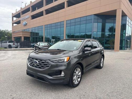 Magnetic Metallic 2019 Ford Edge Titanium