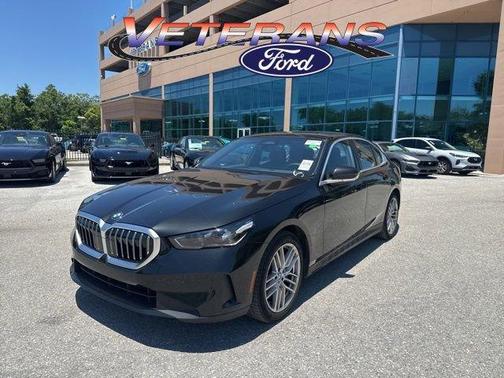 Black Sapphire Metallic 2025 BMW 530 i