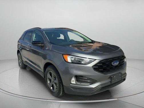 Carbonized Gray Metallic 2022 Ford Edge SEL