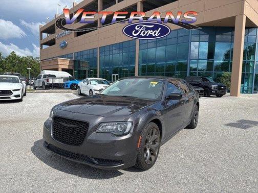 2023 Chrysler 300 Touring
