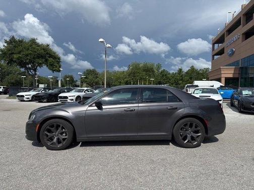 2023 Chrysler 300 Touring