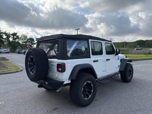 2022 Jeep Wrangler Unlimited Sport