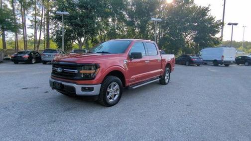 Rapid Red Metallic Tinted Clearcoat 2025 Ford F-150 XLT