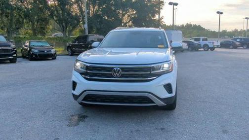 Pure White 2022 Volkswagen Atlas 3.6L SE w/Technology