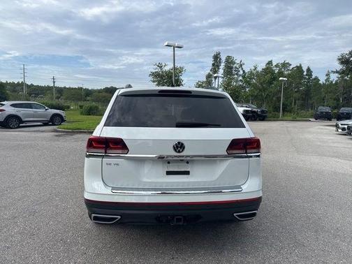 Pure White 2022 Volkswagen Atlas 3.6L SE w/Technology