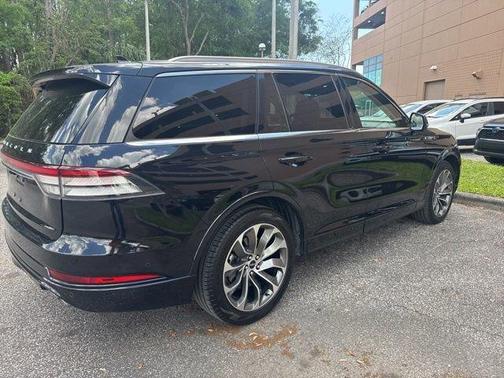 Infinite Black Metallic 2022 Lincoln Aviator Grand Touring