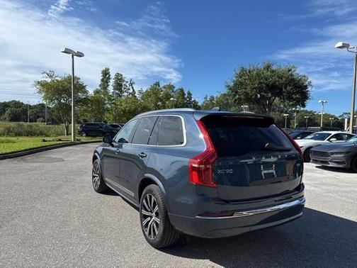 2025 Volvo XC90 B5 Core