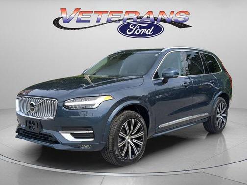 2025 Volvo XC90 B5 Core