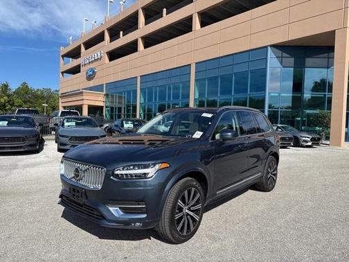 2025 Volvo XC90 B5 Core