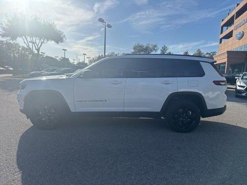 2025 Jeep Grand Cherokee L Laredo