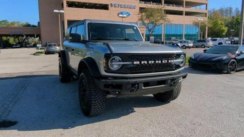 Iconic Silver Metallic 2024 Ford Bronco Wildtrak