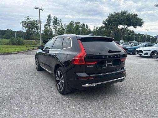 Onyx Black Metallic 2022 Volvo XC60 B5 Inscription