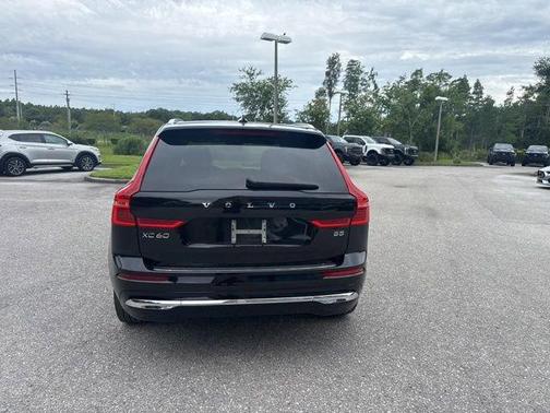 Onyx Black Metallic 2022 Volvo XC60 B5 Inscription