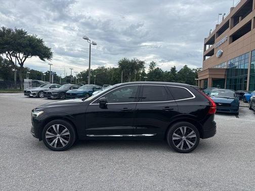 Onyx Black Metallic 2022 Volvo XC60 B5 Inscription