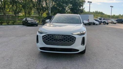 Glacier White Metallic 2025 Audi Q5 2.0T quattro Premium