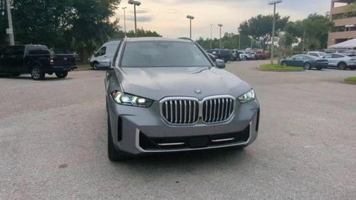 Skyscraper Gray Metallic 2025 BMW X5 PHEV xDrive50e