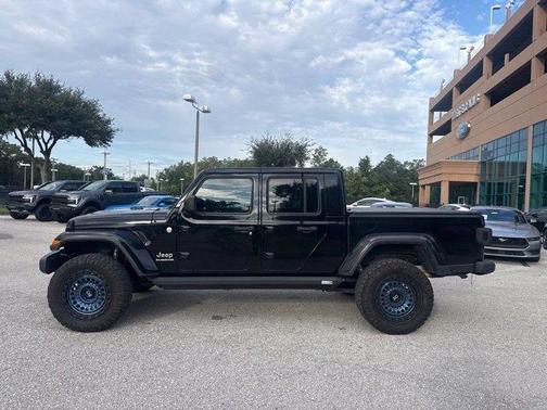 Black Clearcoat 2022 Jeep Gladiator Overland