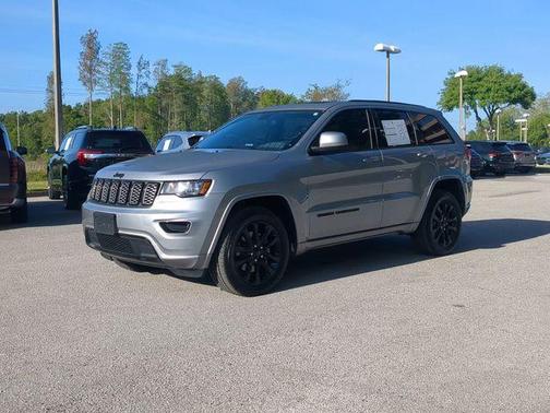 Billet Silver Metallic Clearcoat 2021 Jeep Grand Cherokee Laredo X