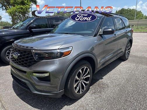 Carbonized Gray Metallic 2023 Ford Explorer ST-Line