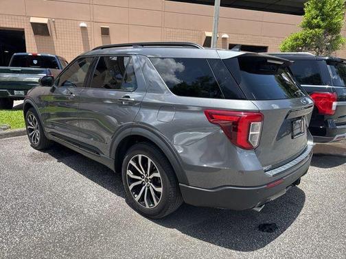 Carbonized Gray Metallic 2023 Ford Explorer ST-Line