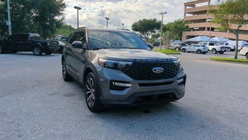 Carbonized Gray Metallic 2023 Ford Explorer ST-Line