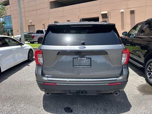 Carbonized Gray Metallic 2023 Ford Explorer ST-Line