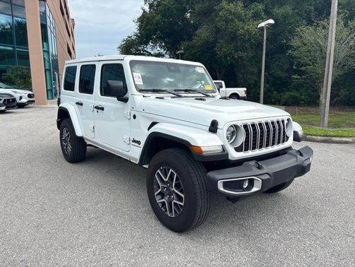 Bright White Clearcoat 2025 Jeep Wrangler Sahara