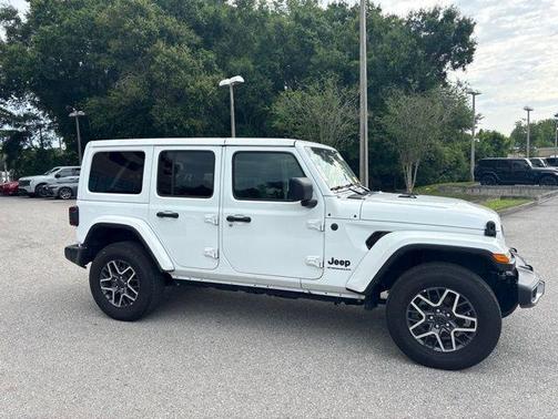 Bright White Clearcoat 2025 Jeep Wrangler Sahara