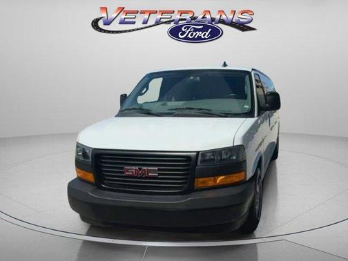 2023 GMC Savana 2500 Work Van
