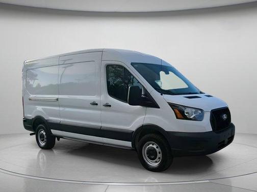 2026 Ford Transit-250 148 WB Medium Roof Cargo