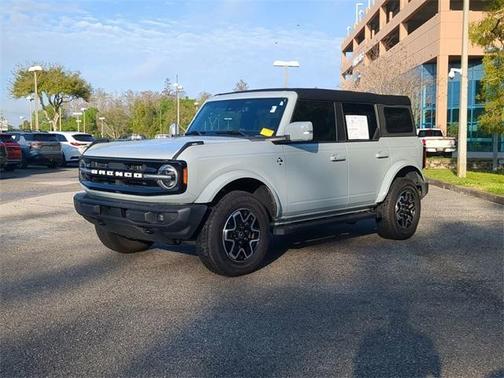 2024 Ford Bronco Outer Banks