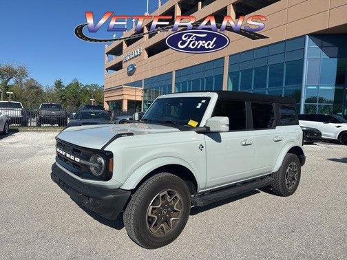 2024 Ford Bronco Outer Banks