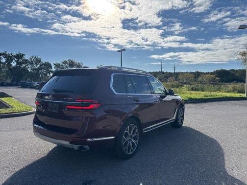 2025 BMW X7 xDrive40i