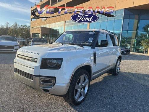 2022 Land Rover Defender 110 SE