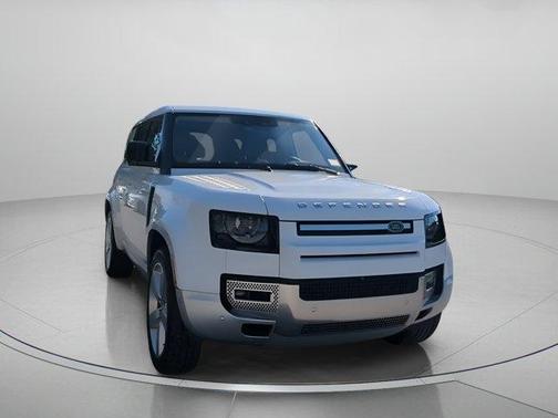 2022 Land Rover Defender 110 SE