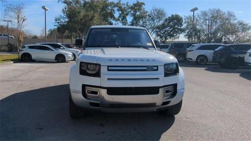 2022 Land Rover Defender 110 SE