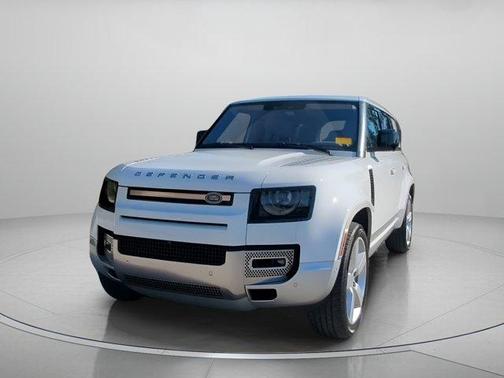 2022 Land Rover Defender 110 SE