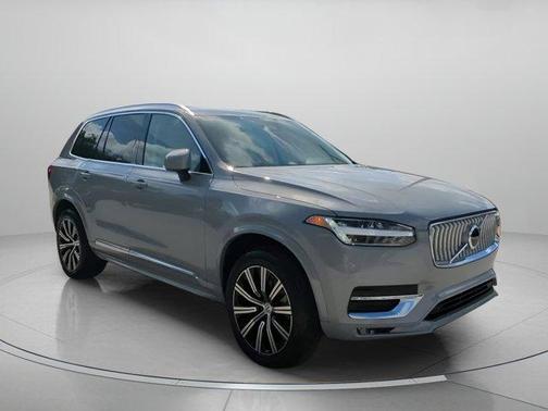 2025 Volvo XC90 B5 Core