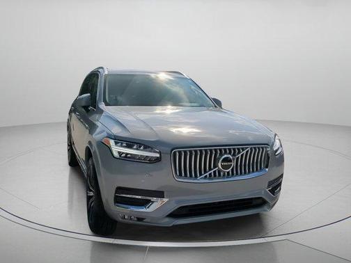 2025 Volvo XC90 B5 Core