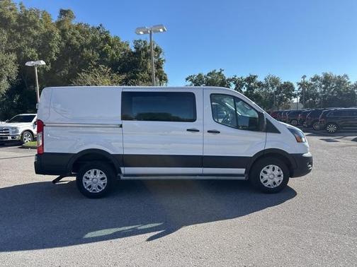 2024 Ford Transit-250 