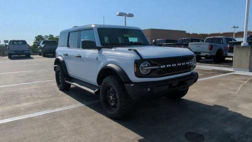 Oxford White 2026 Ford Bronco Outer Banks